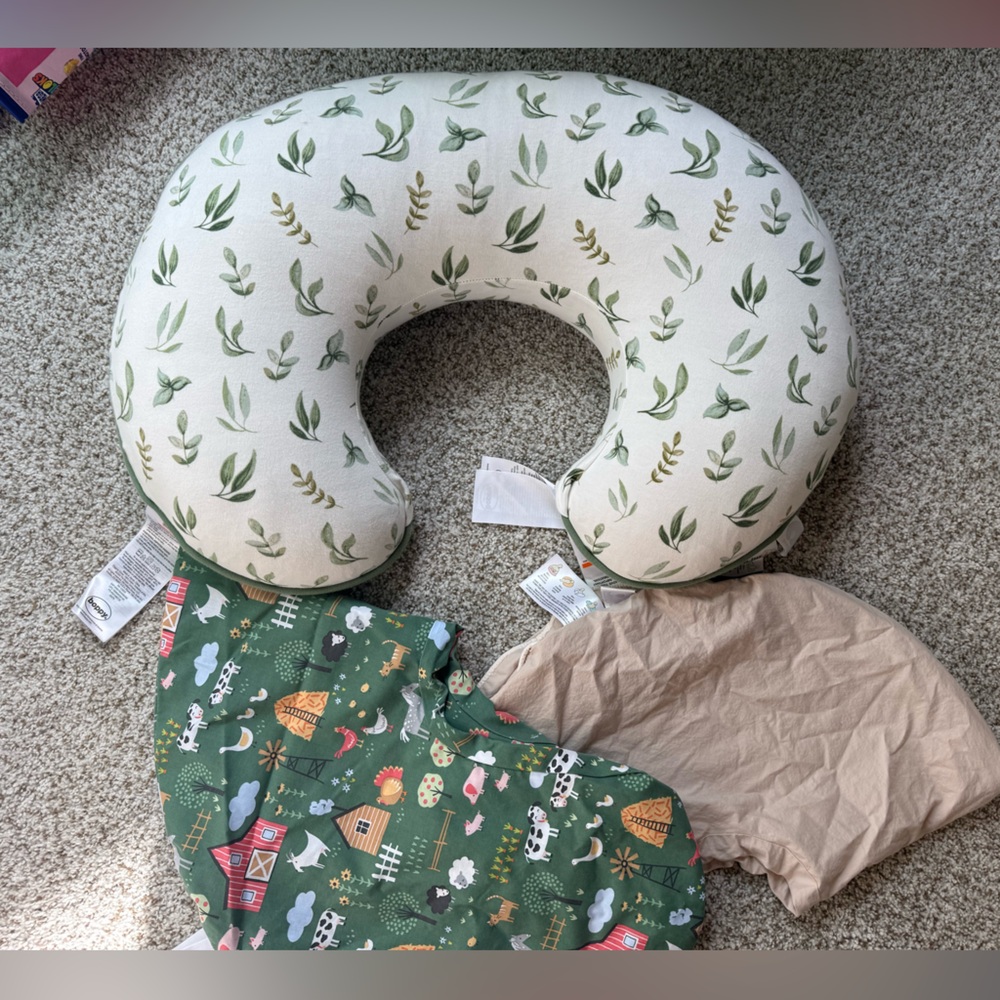 Boppy w/three covers